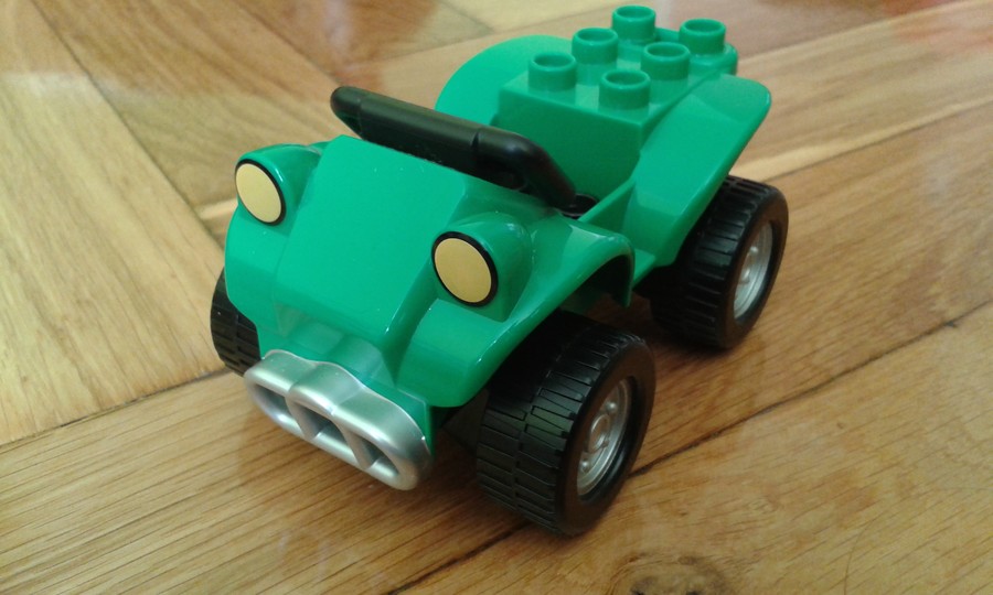 Duplo zöld autó