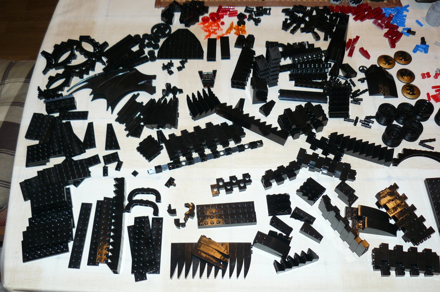  Lego 7784 The Batmobile: Ultimate Collectors Edition (2006)