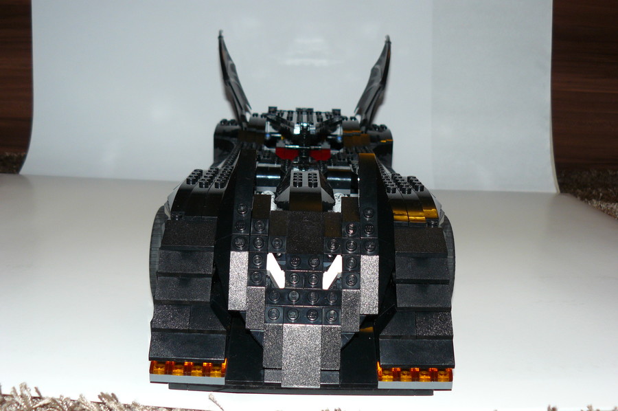  Lego 7784 The Batmobile: Ultimate Collectors Edition (2006)