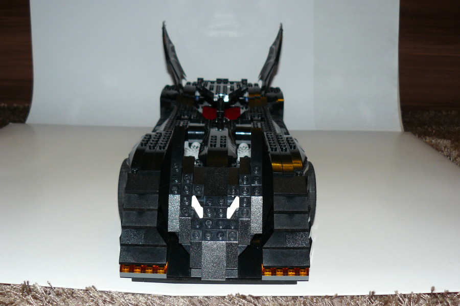  Lego 7784 The Batmobile: Ultimate Collectors Edition (2006)