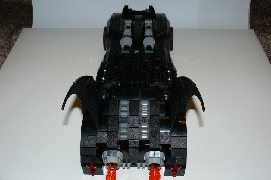  Lego 7784 The Batmobile: Ultimate Collectors Edition (2006)