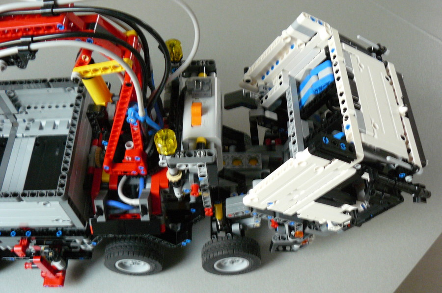 Lego Technic 42043 Replika
