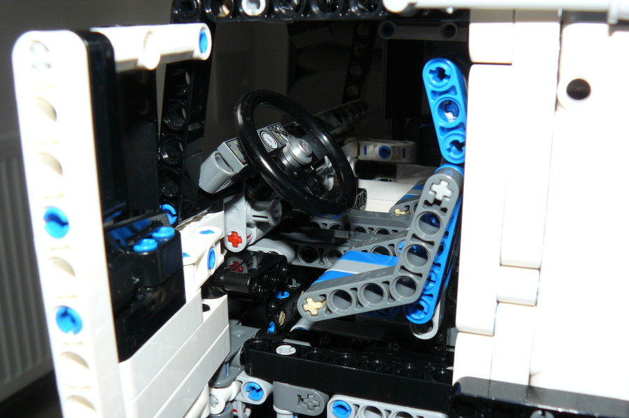  Lego Technic 42043 Replika