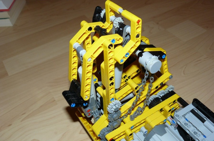 Combilift Container Lifter Replica