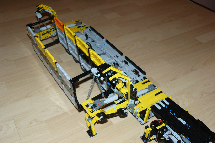 Combilift Container Lifter Replica